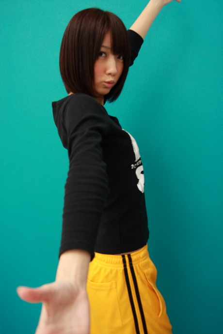 2010022402