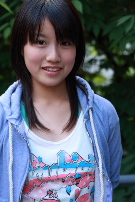 2010060823