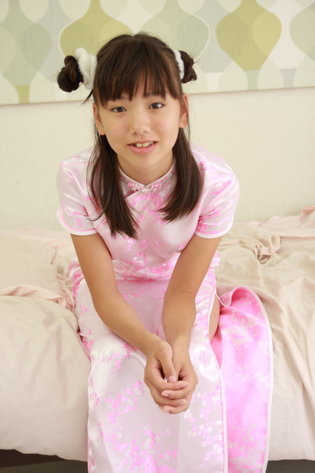 2010082704