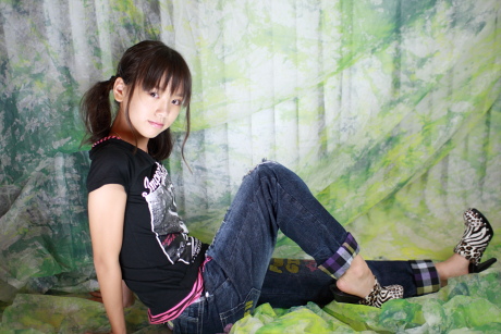 2010092704