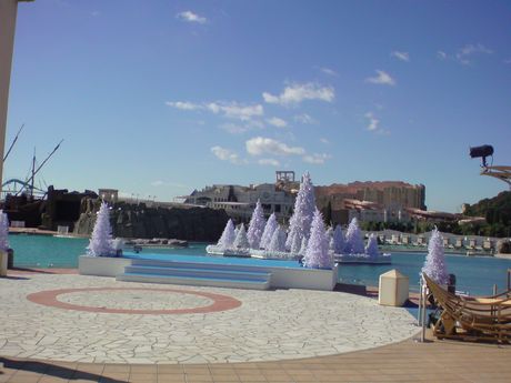 2010112832
