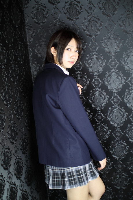 2011030923