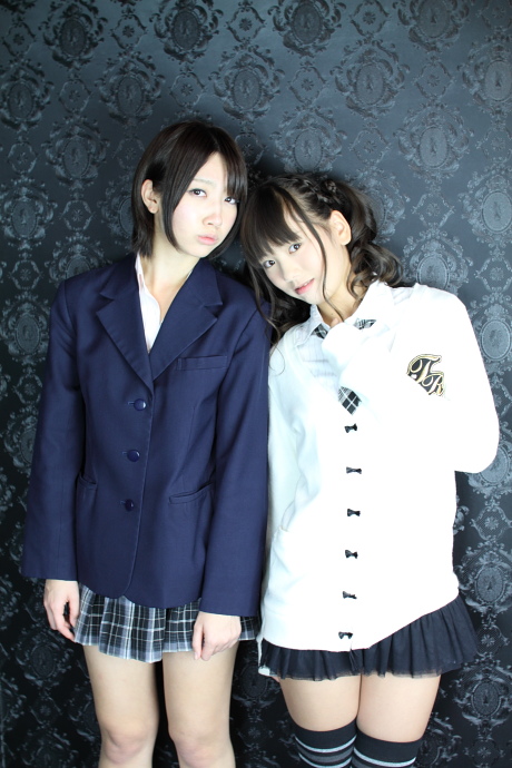 2011032701