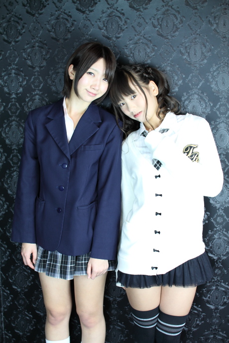 2011032702