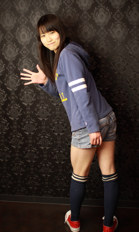 2011040216