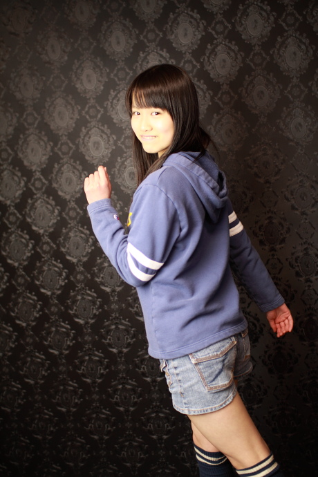 2011040715