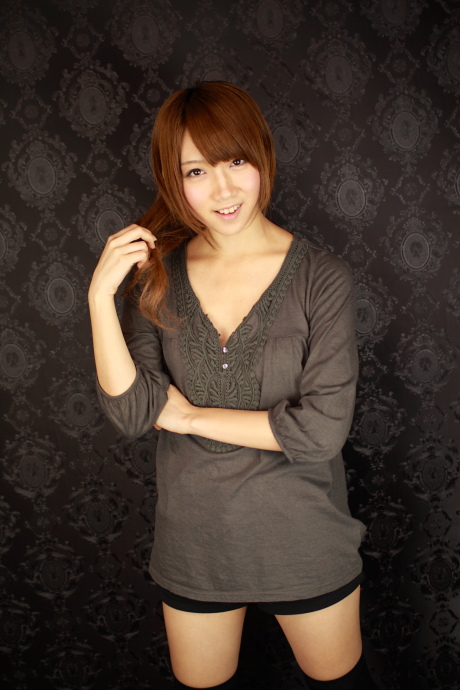2011040823