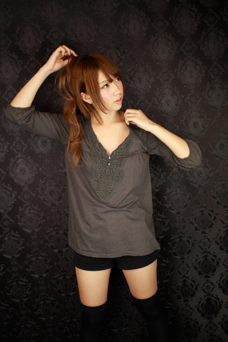 2011040928