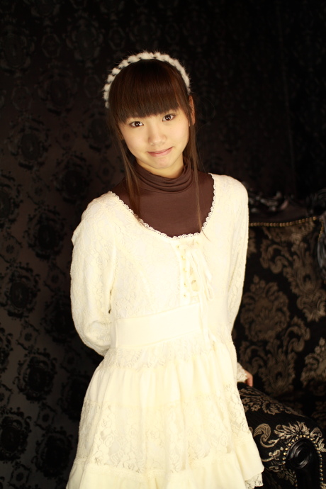 2011041702