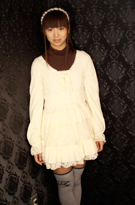 2011042303