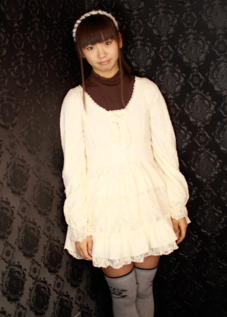 2011042408