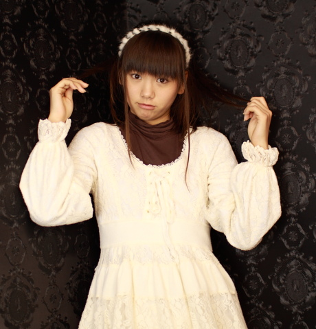 2011042708