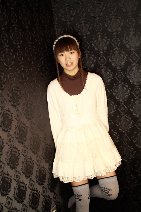 2011043001