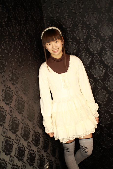 2011043002