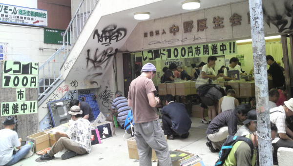 2013081101